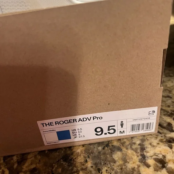 On Tennis The Roger ADV Pro Sneakers - Picture 2 of 6